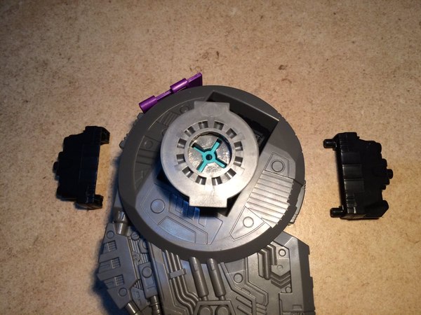 Titans Return Trypticon Hip Joint Modification Guide   Don't Break Tryp's Hips 08 (8 of 28)